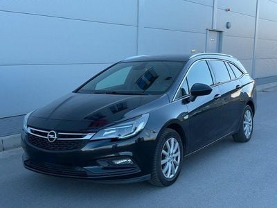 Usata Opel Astra Dynamic 110 CV (80 kW) 2016 Nero Station wagon