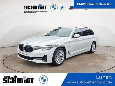 Gebraucht BMW 530e Sport Line 292 PS (214 kW) 2022 Weiß Kombi
