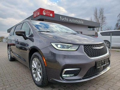 Gebraucht Chrysler Pacifica 291 PS (214 kW) 2023 Grau Van