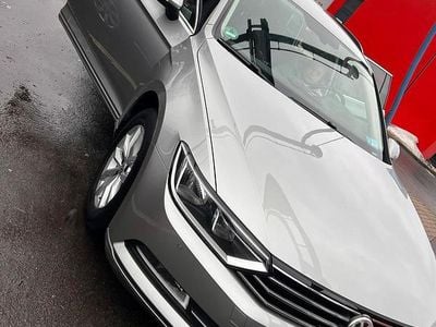 Gebraucht VW Passat 150 PS (110 kW) 2017 Silber Kombi