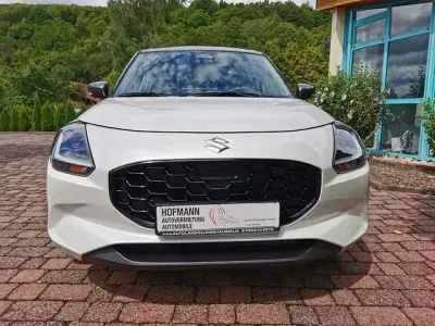 Brugt Suzuki Swift Comfort+ 83 HK (61 kW) 2025 Hvid Sedan