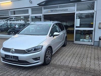 Silber Gebraucht 2016 VW Golf Sportsvan Allstar Van / Kleinbus | 13.600 € (Fairer Preis)