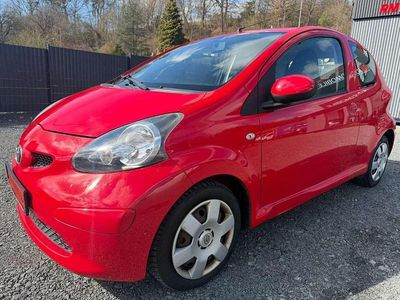Gebraucht Toyota Aygo Cool 68 PS (50 kW) 2007 Rot Kleinwagen