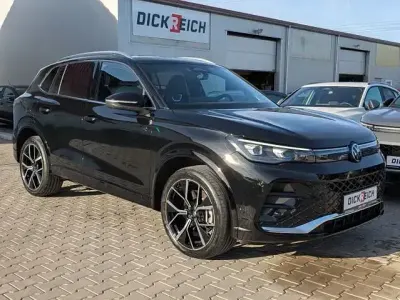 Gebraucht VW Tiguan R-line 193 PS (141 kW) 2025 Deep black perleffekt SUV