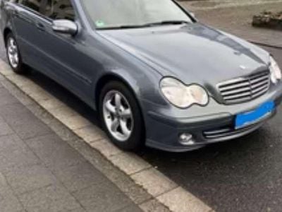 Gebraucht Mercedes 180 140 PS (102 kW) 2004 Grau Limousine