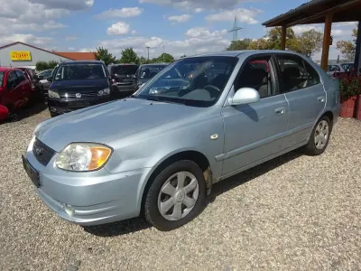 Gebraucht Hyundai Accent GLS 86 PS (63 kW) 2003 Grau Limousine