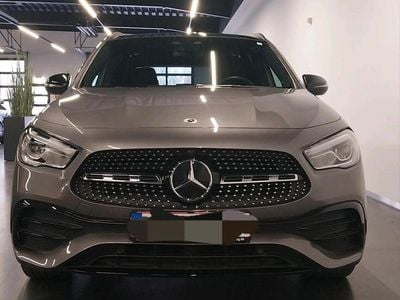 Mercedes GLA220
