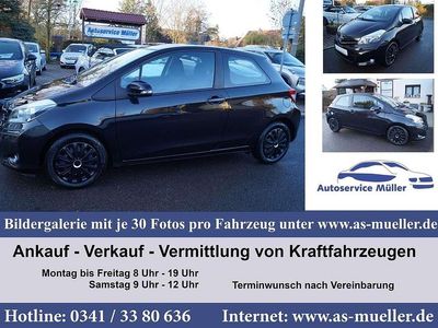 Gebraucht Toyota Yaris 99 PS (72 kW) 2012 Schwarz Kleinwagen