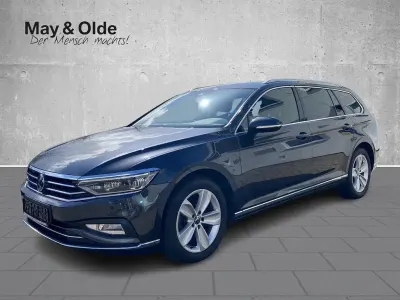 Gebraucht VW Passat Elegance 200 PS (147 kW) 2023 Grau Kombi