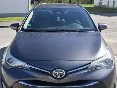 Second-hand Toyota Avensis Business Edition 143 CP (105 kW) 2015 Gri Break