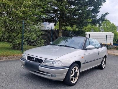 Usata Opel Astra Cabriolet 115 CV (84 kW) 1999 Argento Cabrio