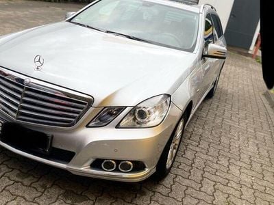 Mercedes E200