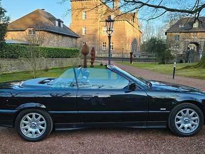 Gebraucht BMW 318 Cabriolet Sport Line 116 PS (85 kW) 1999 Schwarz Cabrio