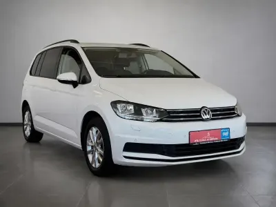 Gebraucht VW Touran Comfortline 150 PS (110 kW) 2019 Weiß Van / Kleinbus