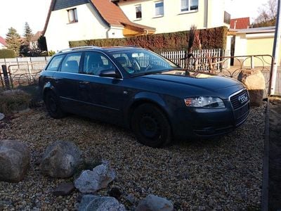 Gebraucht Audi A4 140 PS (102 kW) 2004 Grau Kombi