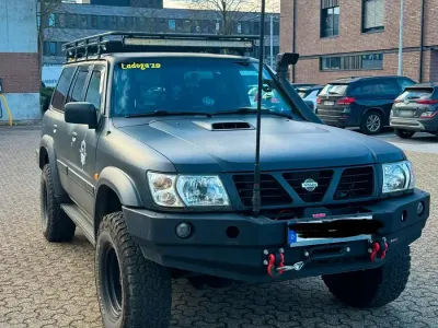 Gebraucht Nissan Patrol 160 PS (117 kW) 2000 Schwarz SUV