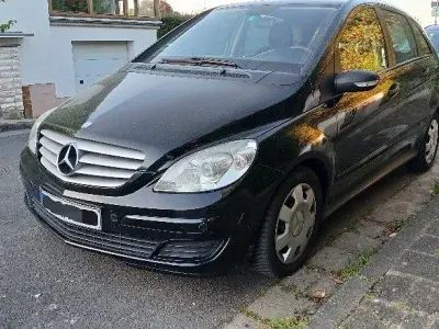 Second-hand Mercedes B180 109 CP (80 kW) 2008 Negru Monovolum