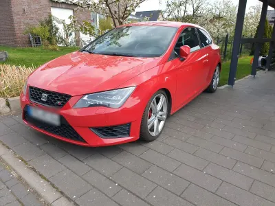 Używany Seat Leon SC Cupra 265 265 KM (194 kW) 2015 Czerwony Hatchback
