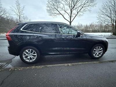 Gebraucht Volvo XC60 Momentum 250 PS (183 kW) 2020 Schwarz SUV
