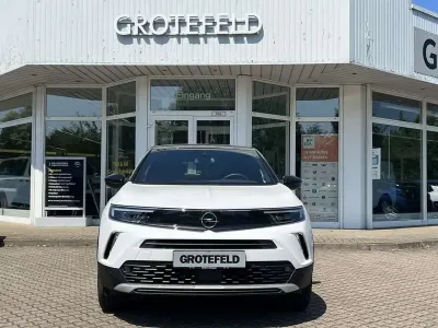 Gebraucht Opel Mokka-e Ultimate 100 kW (136 PS) 2022 Weiß SUV