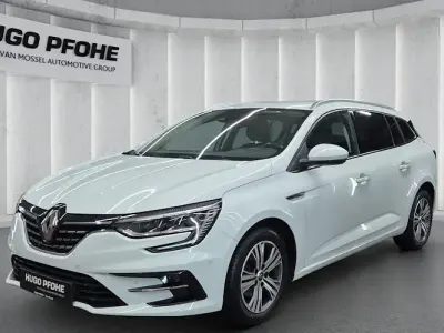 Gebraucht Renault Mégane GrandTour Intens 140 PS (102 kW) 2021 Gletscherweiss Kombi