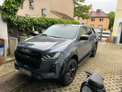Gebraucht Isuzu D-Max 163 PS (119 kW) 2023 Blau Pickup