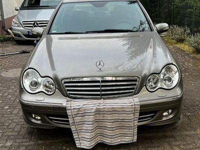 Grau Gebraucht 2006 Mercedes C180 Elegance Limousine | 4.999 € (Fairer Preis)