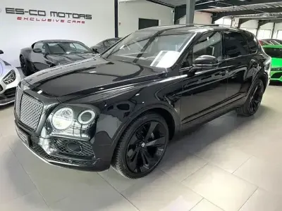 Begagnad Bentley Bentayga Mulliner 435 HK (319 kW) 2018 Svart SUV