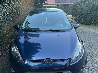 Gebraucht Ford Fiesta 60 PS (44 kW) 2012 Blau Kleinwagen
