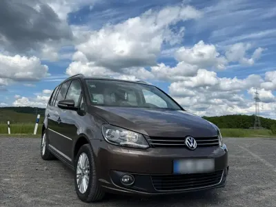 Gebraucht VW Touran 140 PS (102 kW) 2011 Braun Van / Kleinbus