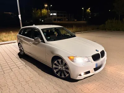 Gebraucht BMW 320 177 PS (130 kW) 2009 Kombi