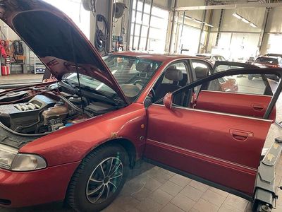 Rot Gebraucht 1996 Audi A4 Limousine | 2.600 €