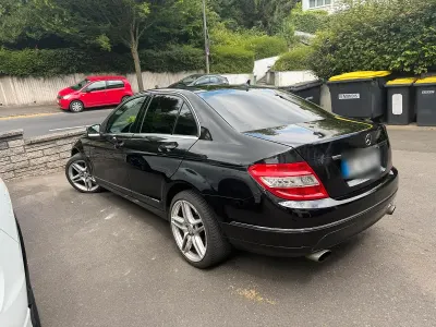 Gebraucht Mercedes C180 156 PS (114 kW) 2010 Schwarz Limousine