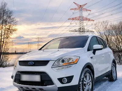 Gebraucht Ford Kuga 163 PS (119 kW) 2012 Weiß SUV