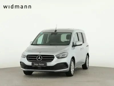 Gebraucht Mercedes T180 Progressive 116 PS (85 kW) 2022 Silber Van / Kleinbus