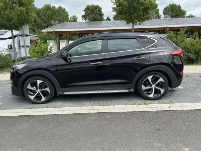 Gebraucht Hyundai Tucson 185 PS (136 kW) 2017 Schwarz SUV