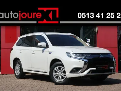 Gebraucht Mitsubishi Outlander P-HEV 224 PS (164 kW) 2021 Weiß SUV