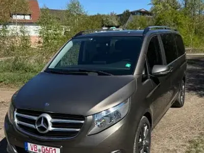 Używany Mercedes V250 Edition 190 KM (139 kW) 2016 Szary Minivan