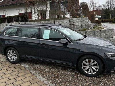 Gebraucht VW Passat Business 122 PS (89 kW) 2021 Grau Kombi
