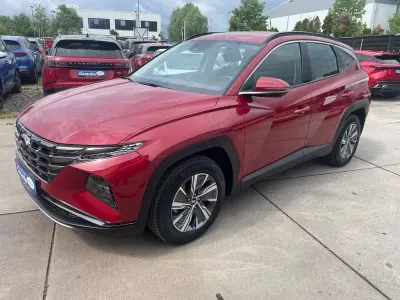 Gebraucht Hyundai Tucson 150 PS (110 kW) 2023 Rot SUV