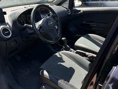 Schwarz Gebraucht 2009 Opel Corsa Kleinwagen | 2.000 € (Guter Preis)