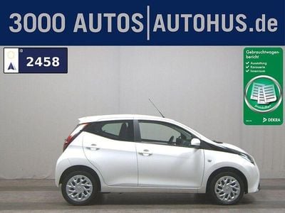 Weiss Gebraucht 2021 Toyota Aygo X-play Kleinwagen | 8.880 € (Guter Preis)