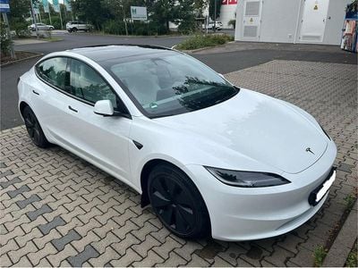 Weiß Gebraucht 2023 Tesla Model 3 Limousine | 36.500 € (Fairer Preis)