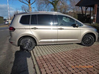 Gebraucht 2019 VW Touran Highline Van / Kleinbus | 24.500 € (Guter Preis)
