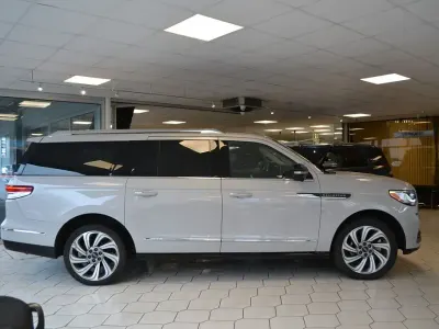 Gebraucht Lincoln Navigator 446 PS (328 kW) 2022 SUV