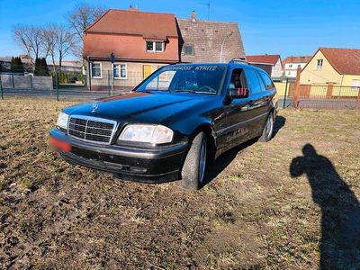 Second-hand Mercedes C180 122 CP (89 kW) 1997 Negru Break