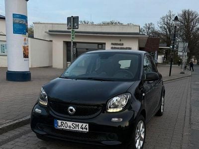 Gebraucht Smart ForFour Passion 71 PS (52 kW) 2018 Schwarz Kleinwagen