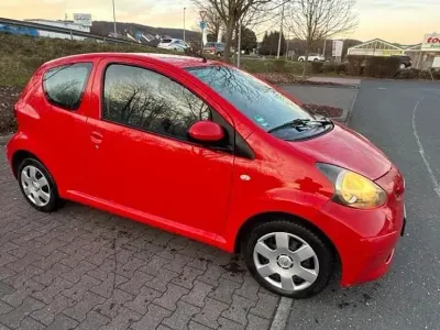Gebraucht Toyota Aygo 2018 Rot Kleinwagen