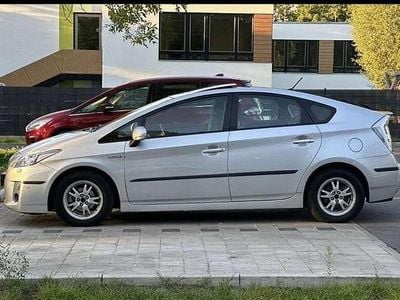 Silber Gebraucht 2010 Toyota Prius Life Limousine | 9.999 € (Fairer Preis)