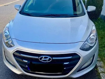 Gebraucht Hyundai i30 Style 136 PS (100 kW) 2017 Grau Limousine